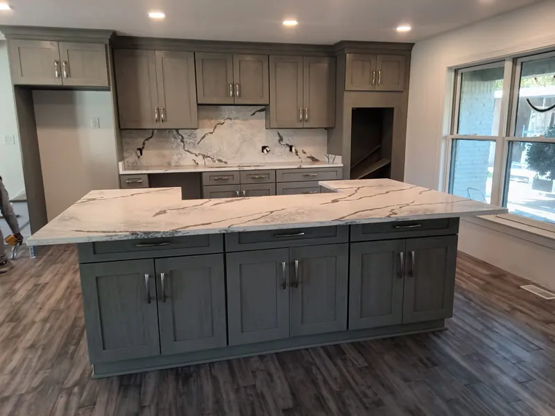 Calacatta-look kitchen island with a full-height backsplash – Beltway Countertops, Northern Virginia